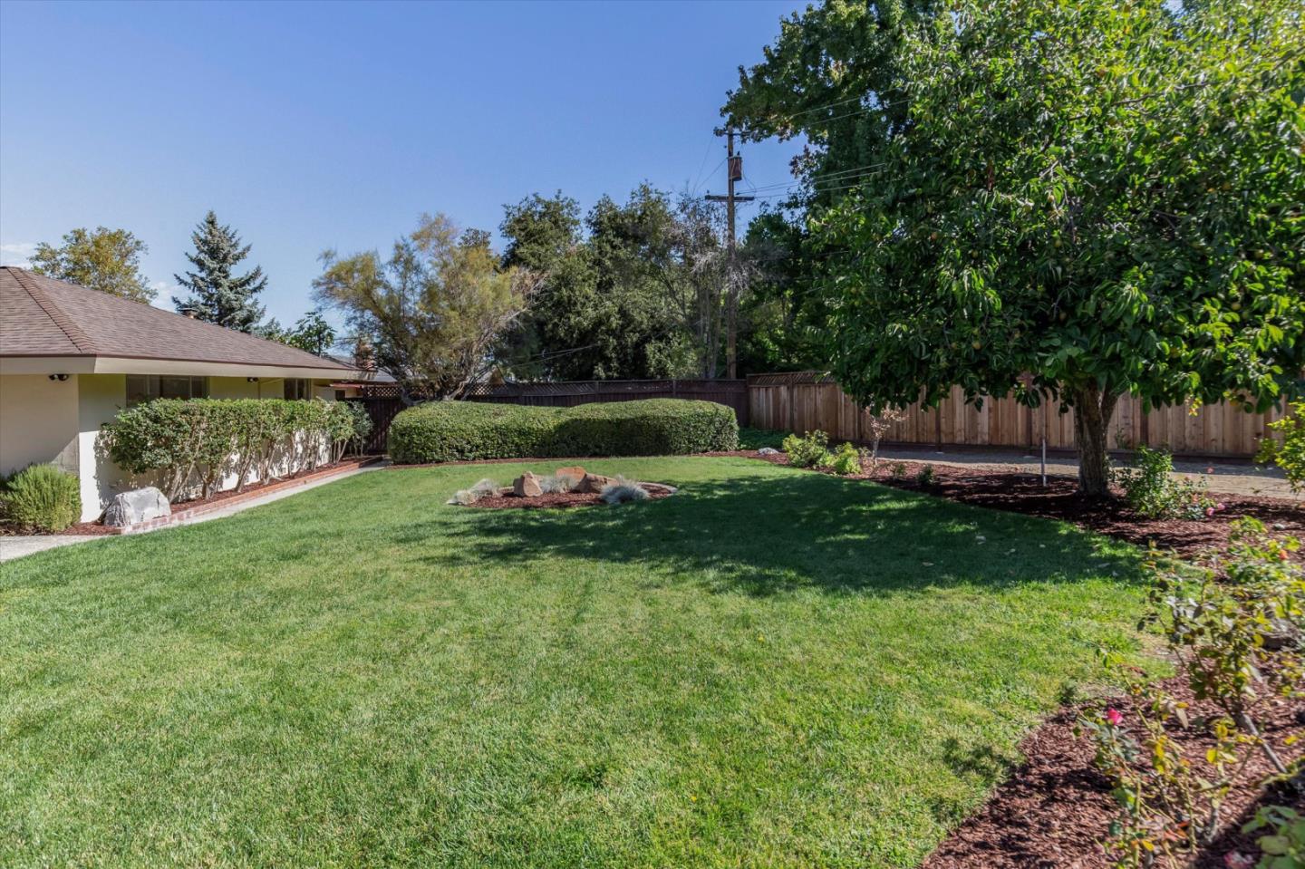 12468 CREEK DR