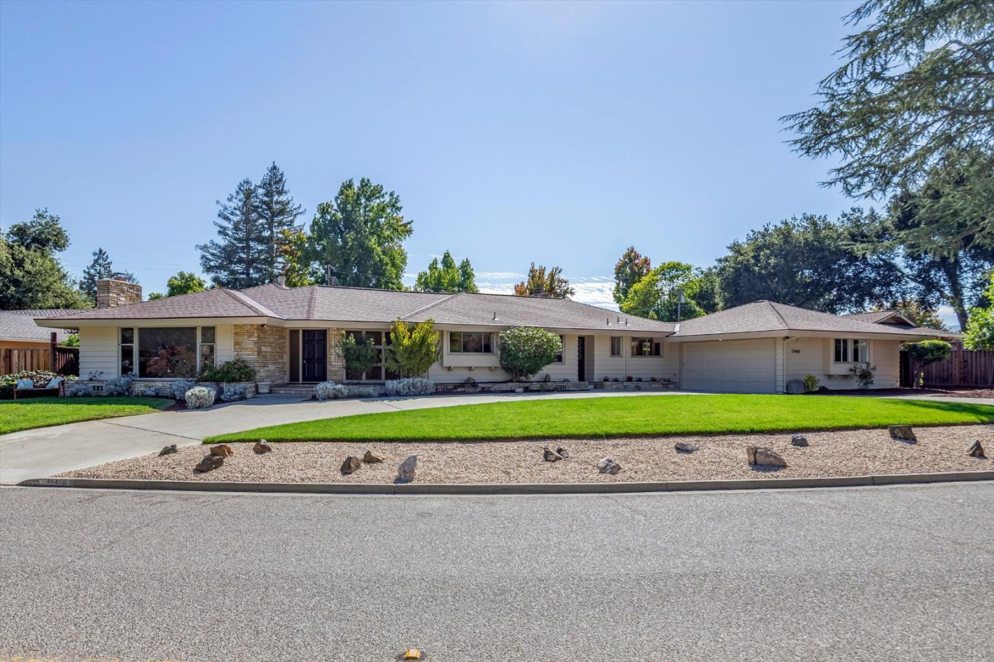12468 CREEK DR