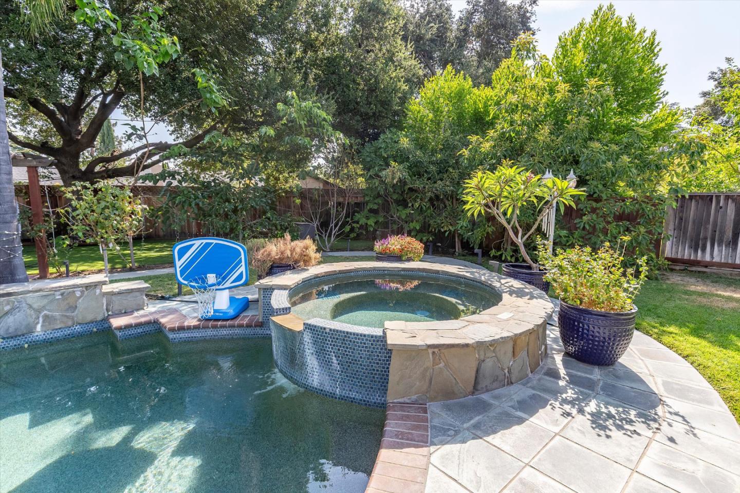 18625 SAGE CT
