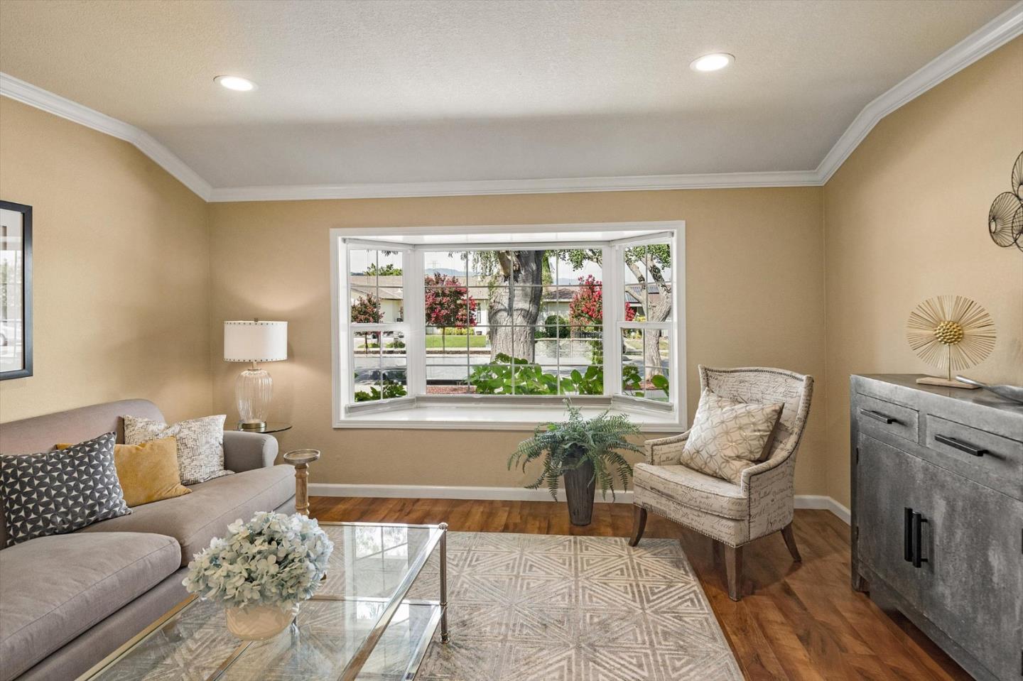 5366 RUCKER DR