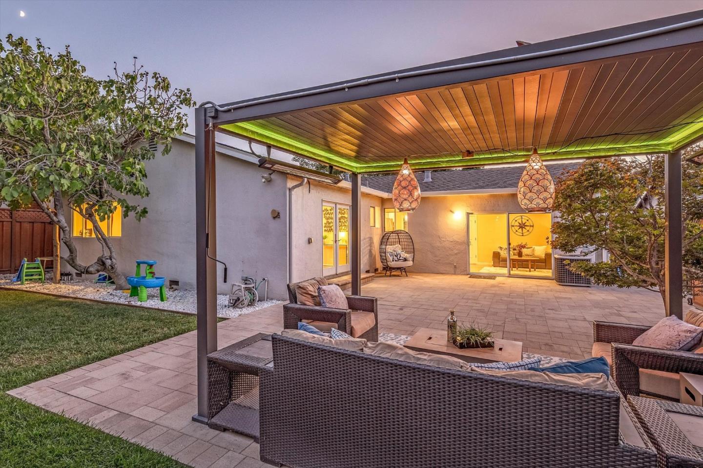 5366 RUCKER DR