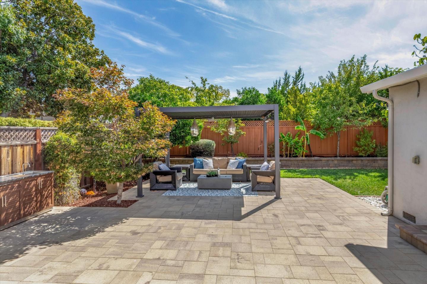 5366 RUCKER DR