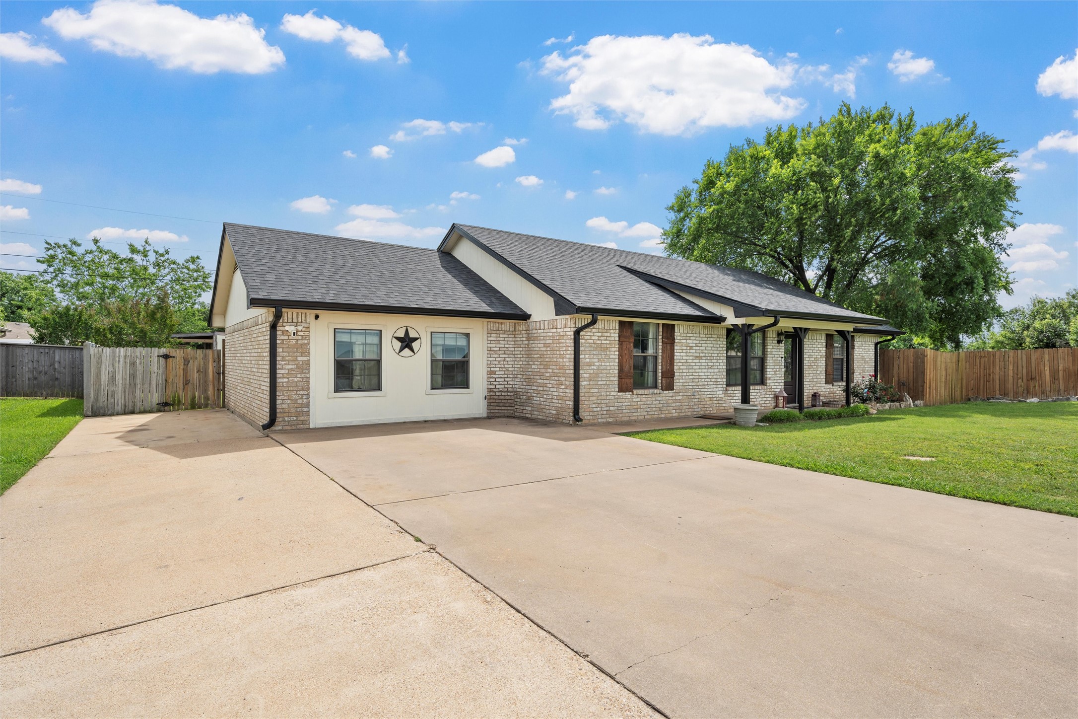 401 Lee Lane