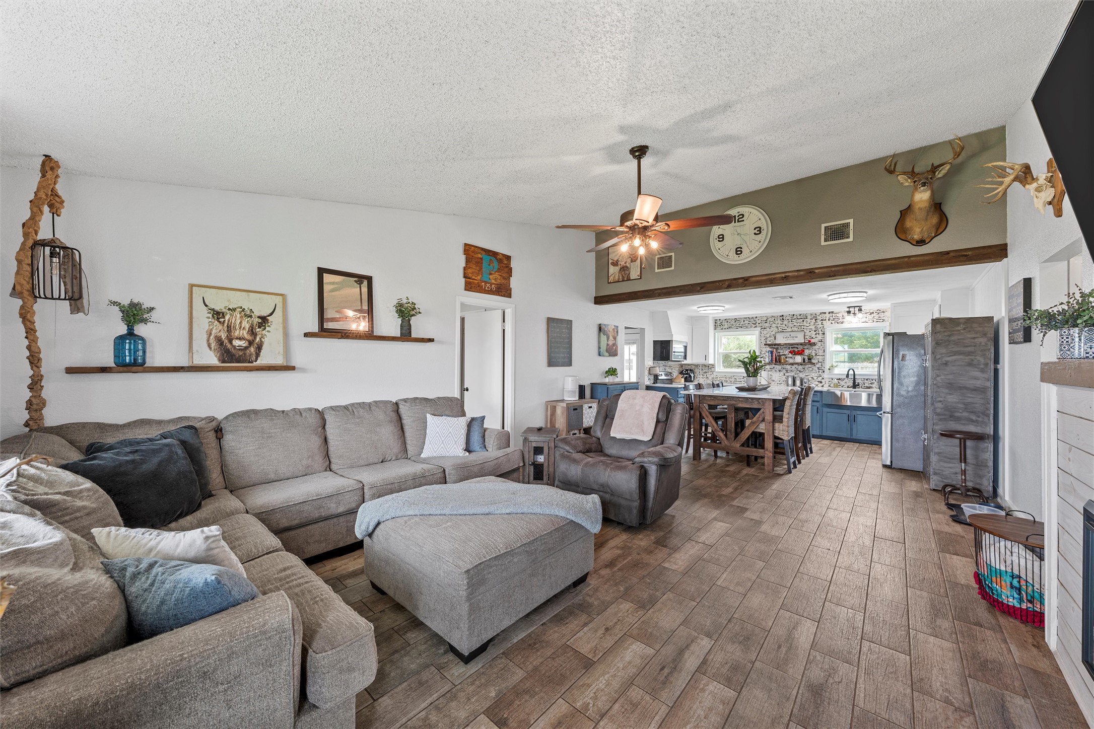 401 Lee Lane