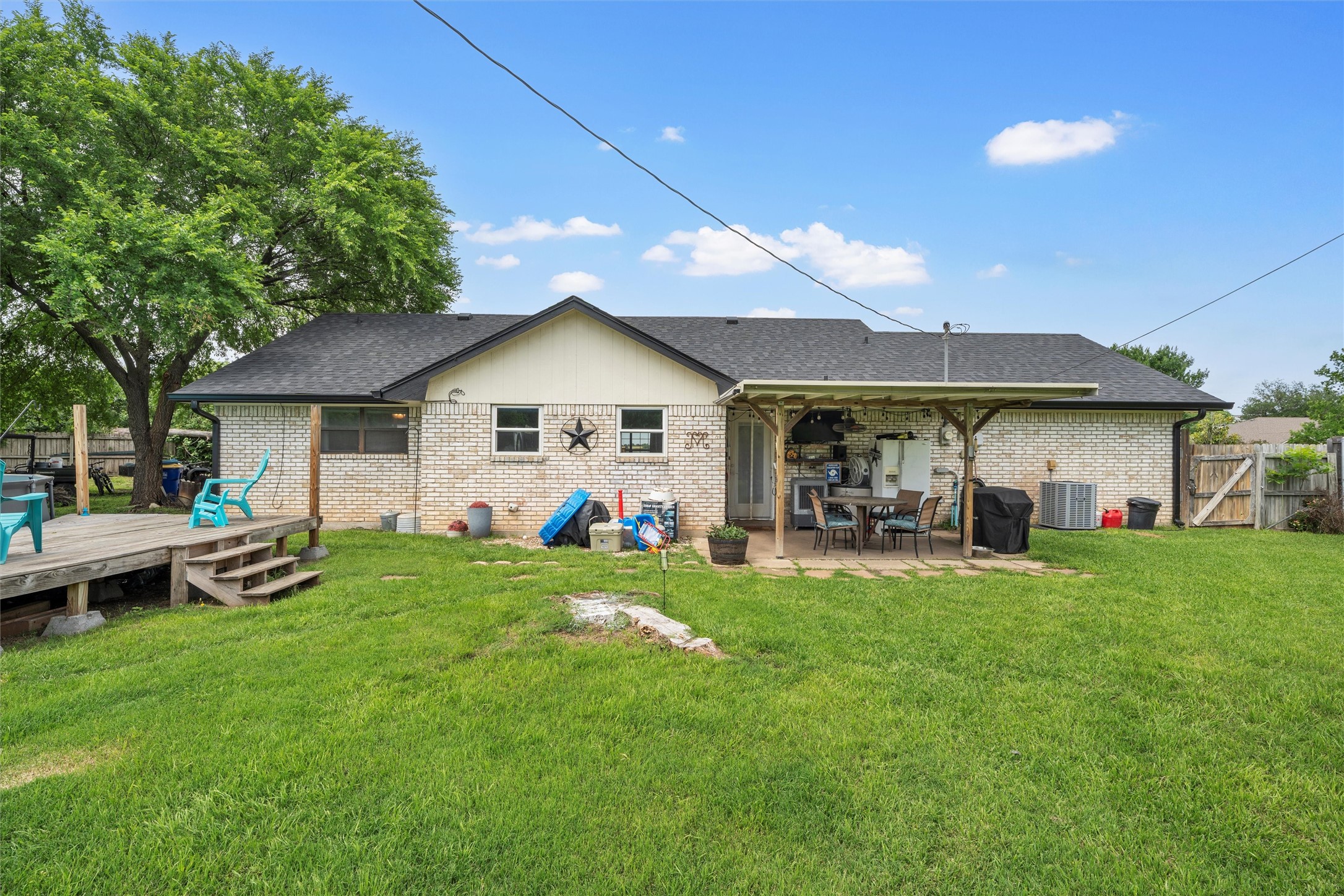401 Lee Lane