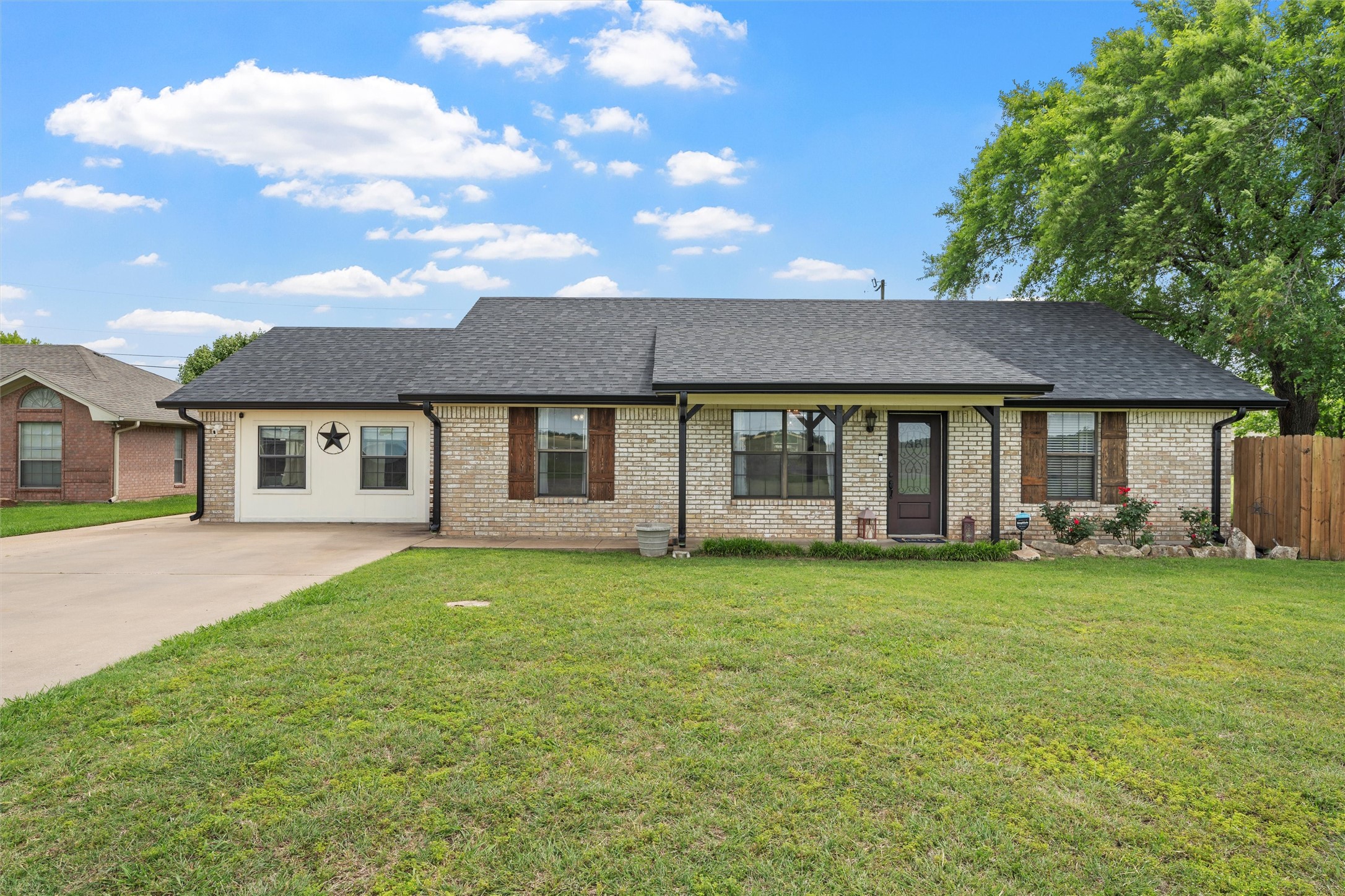 401 Lee Lane