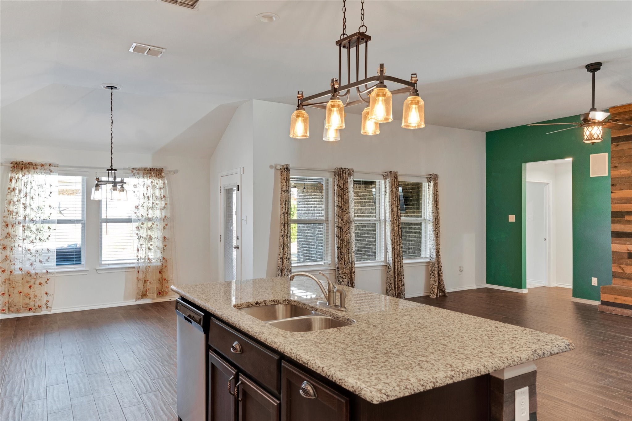 224 Cattlemans Trail
