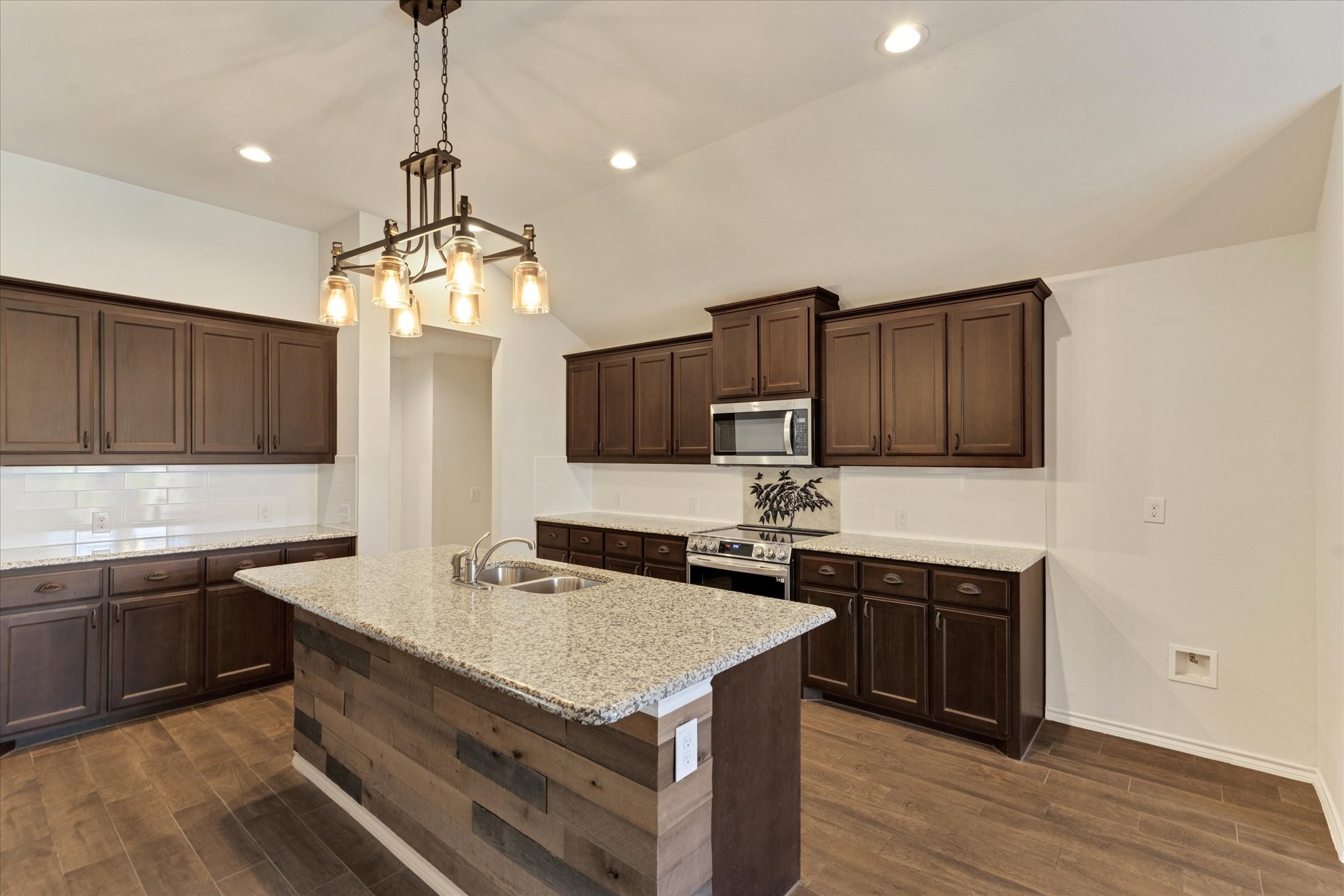 224 Cattlemans Trail