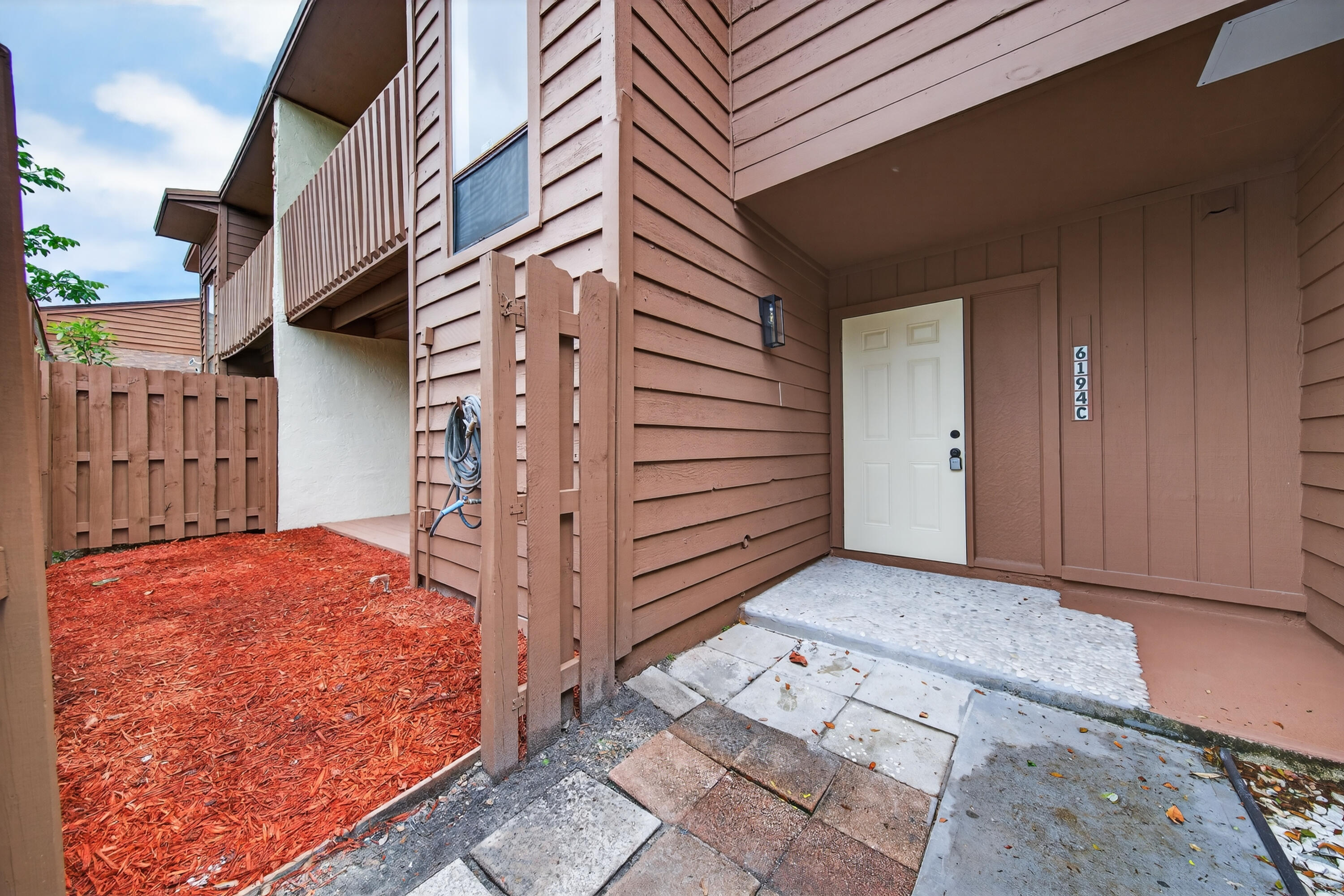 6194 Laurel Lane C