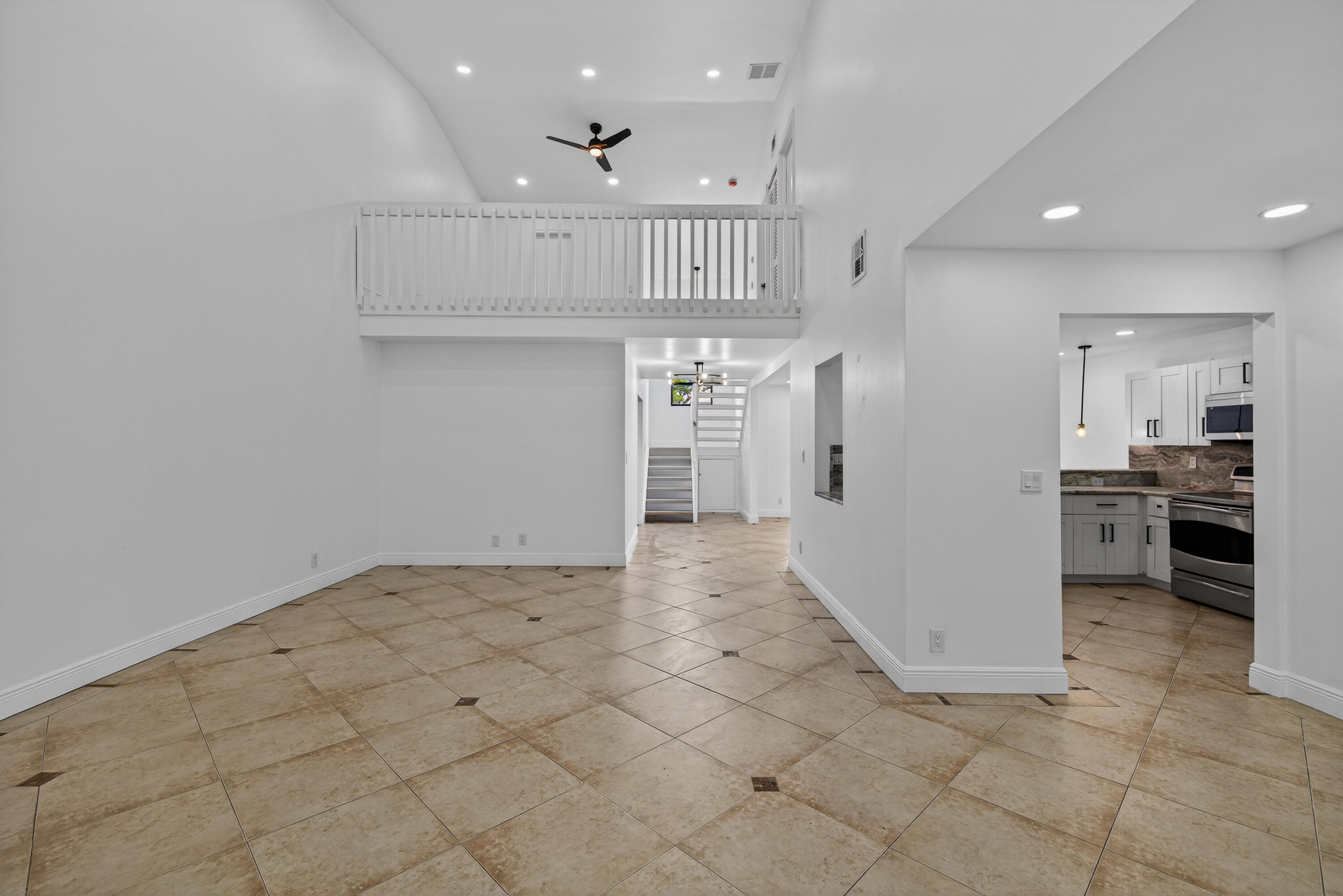 6194 Laurel Lane C