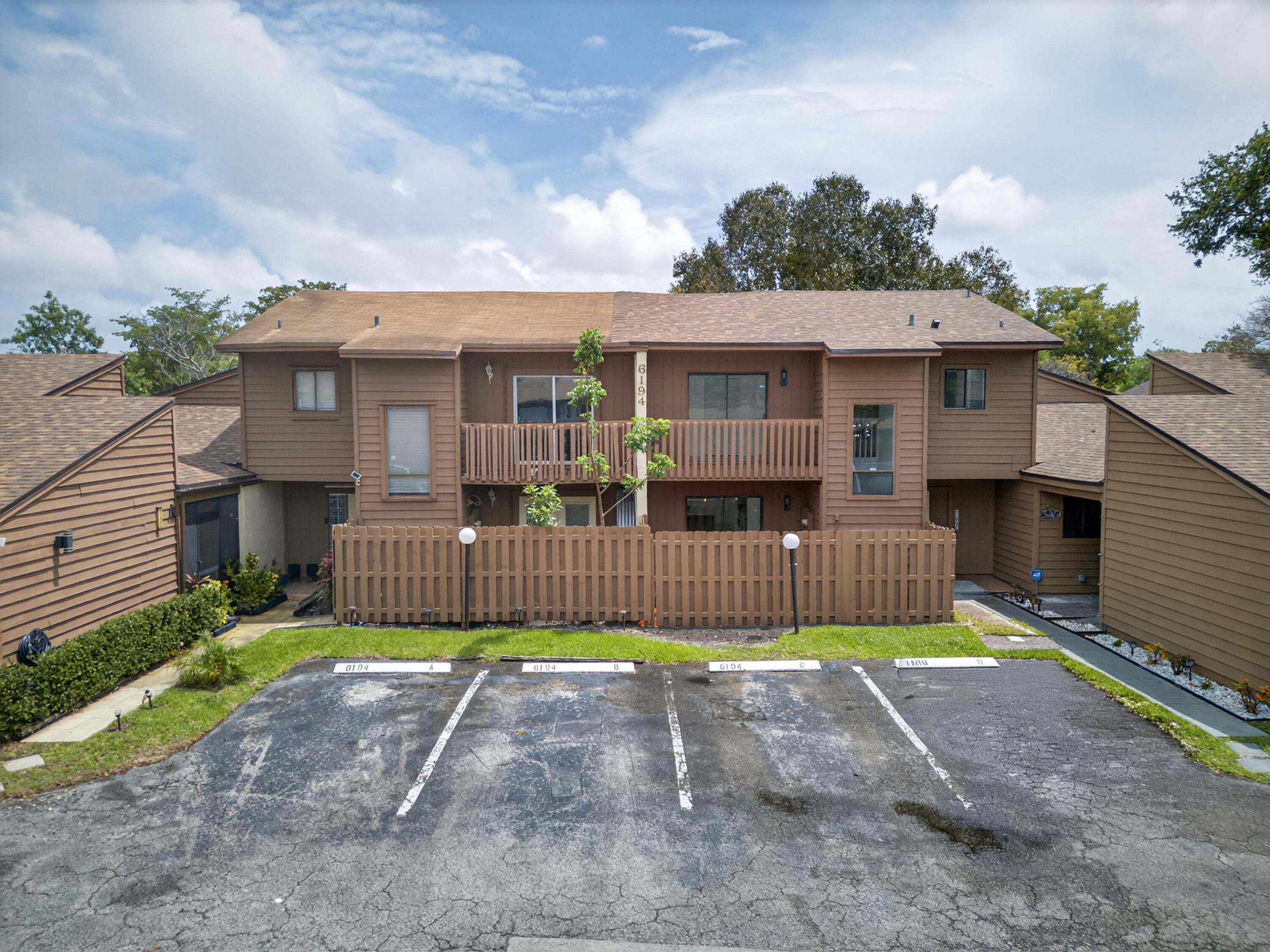 6194 Laurel Lane C