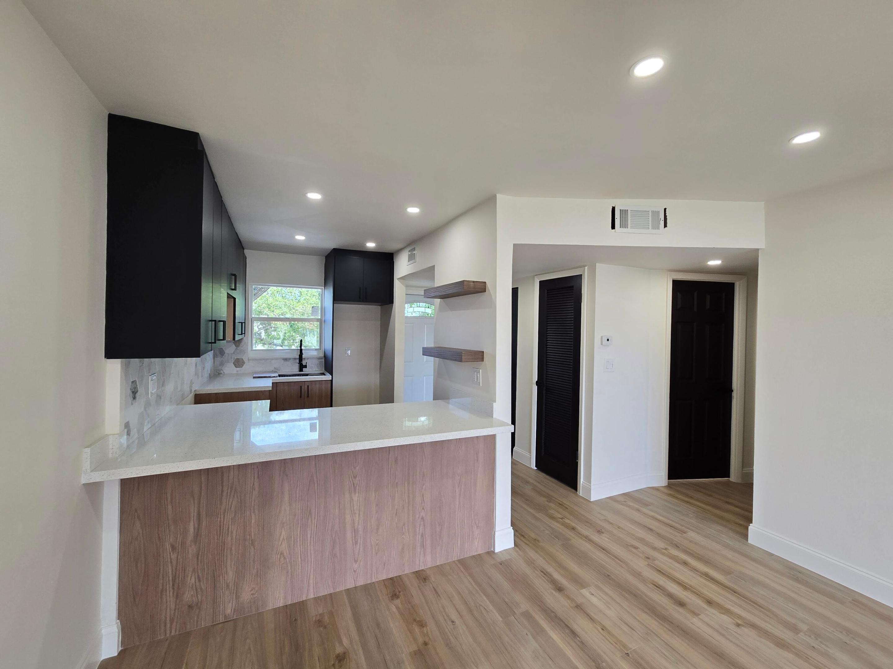 3001 Sunrise Lakes Drive E Unit: 303