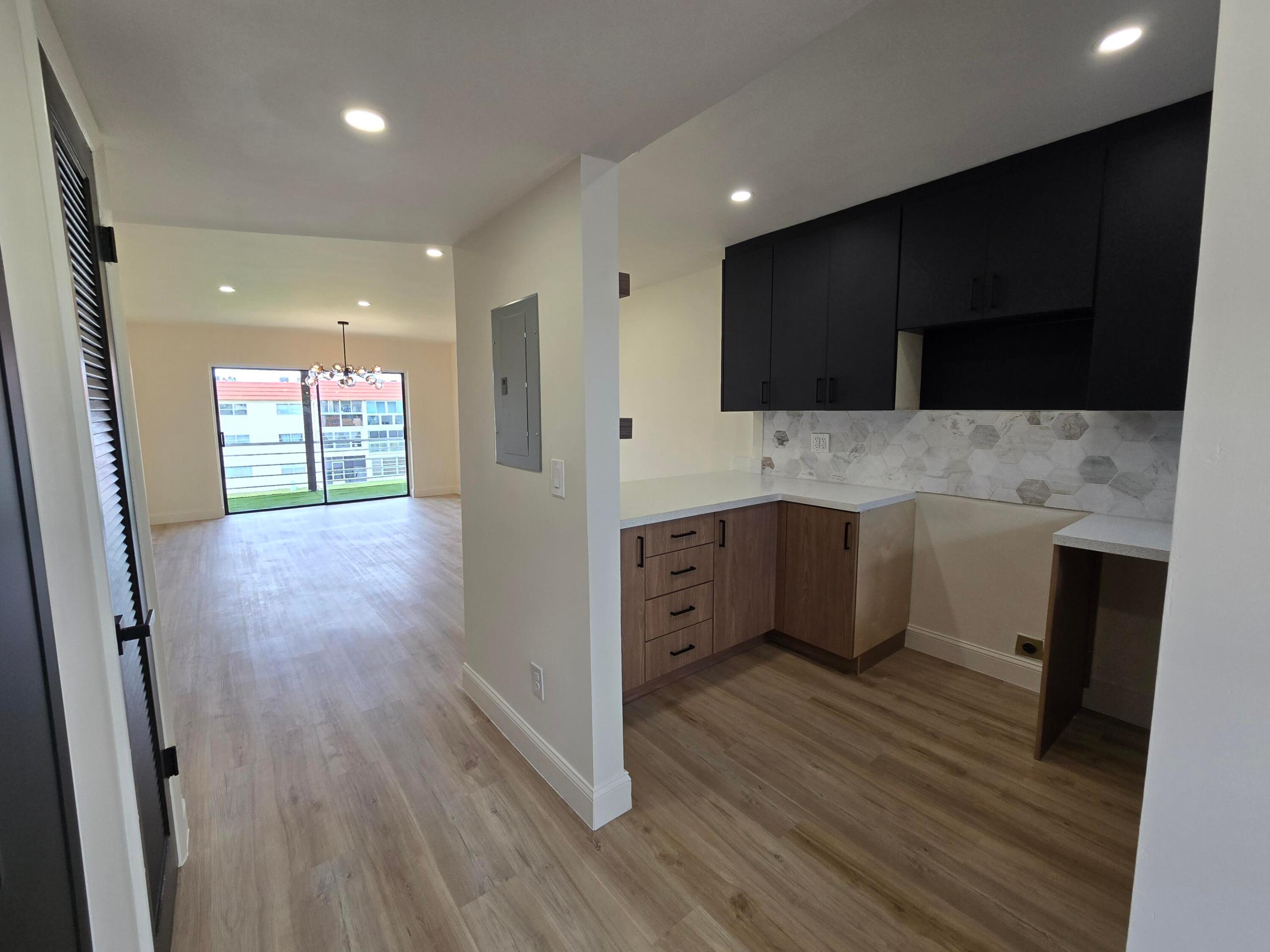 3001 Sunrise Lakes Drive E Unit: 303