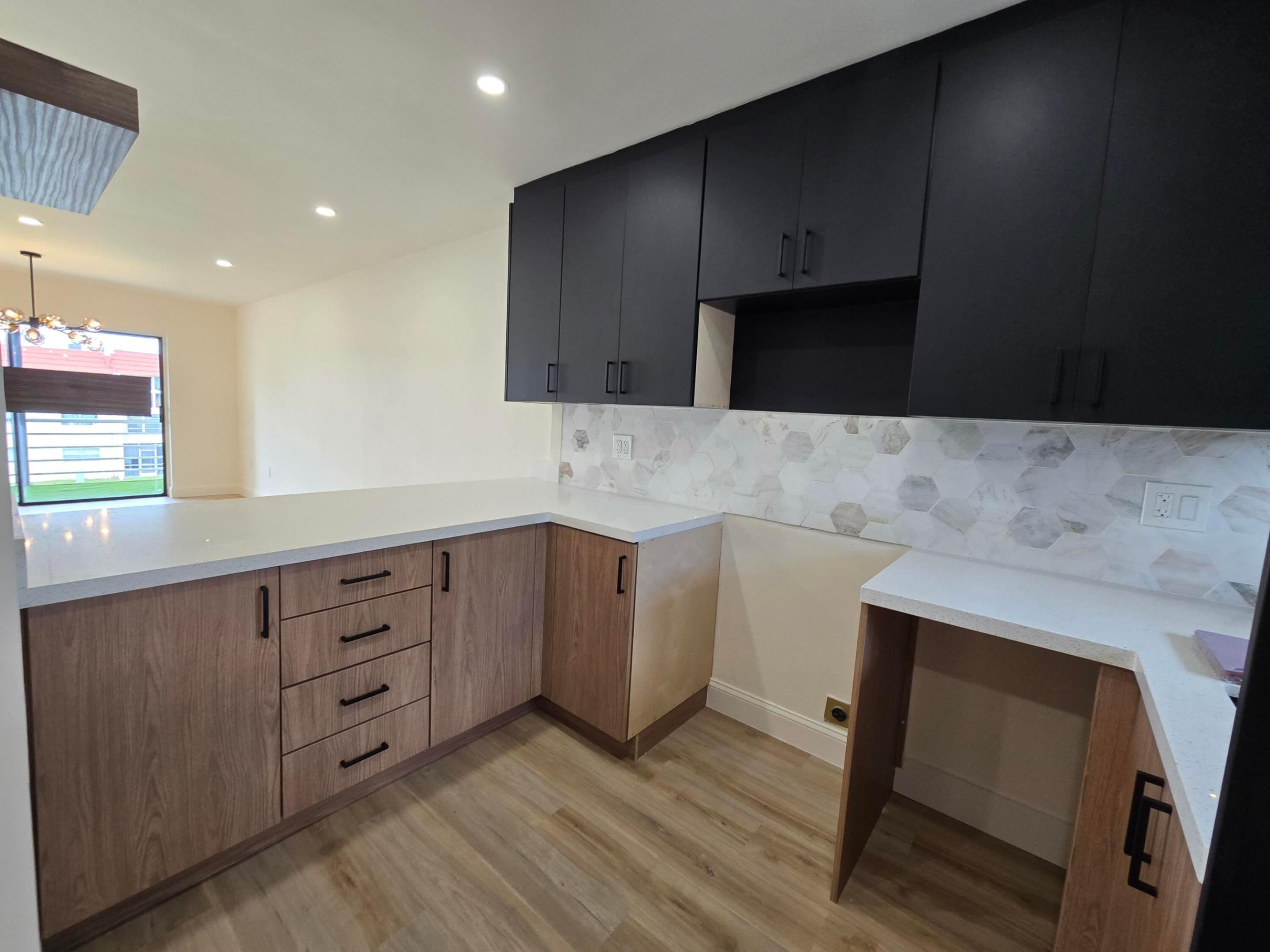 3001 Sunrise Lakes Drive E Unit: 303