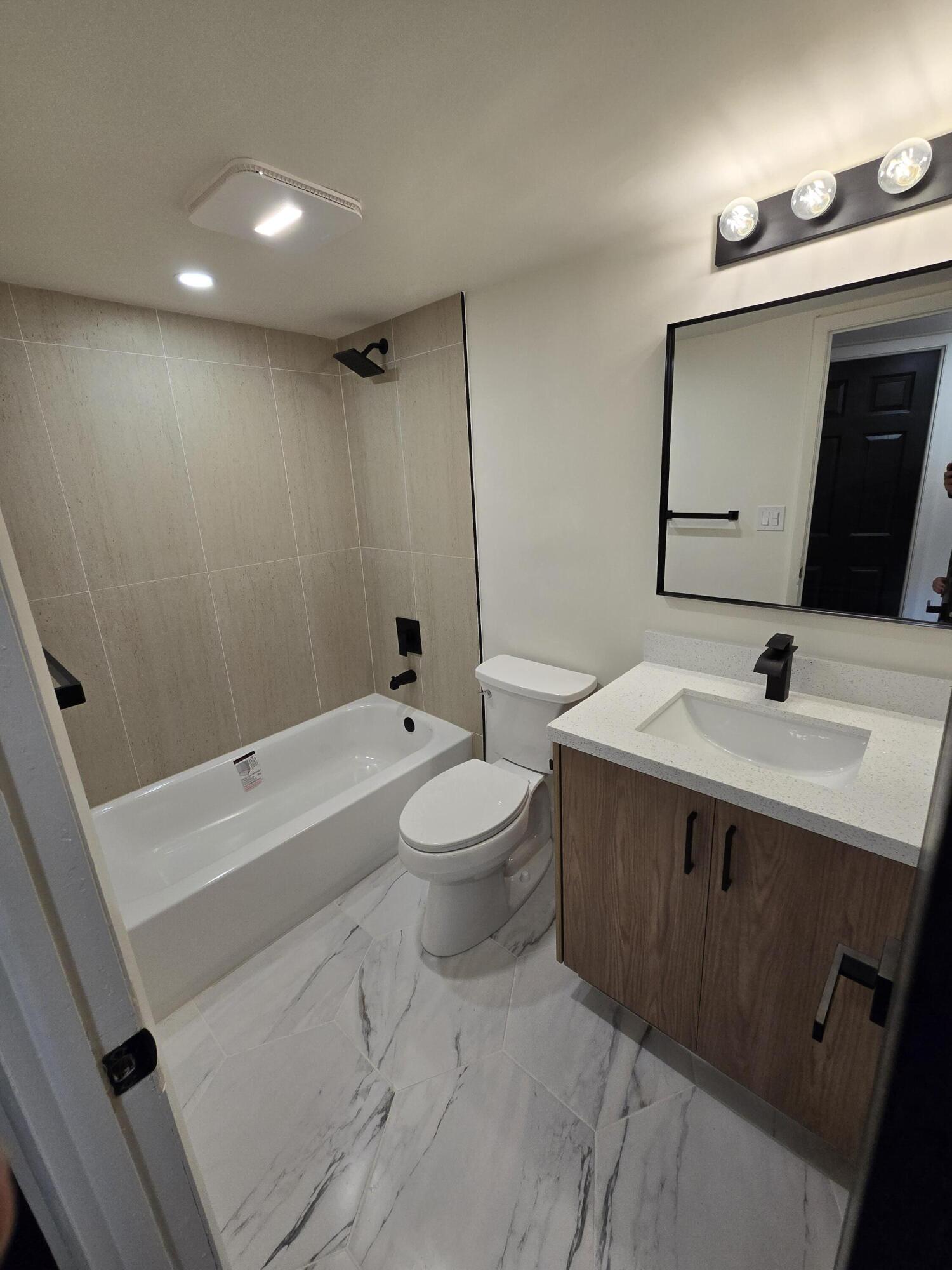 3001 Sunrise Lakes Drive E Unit: 303