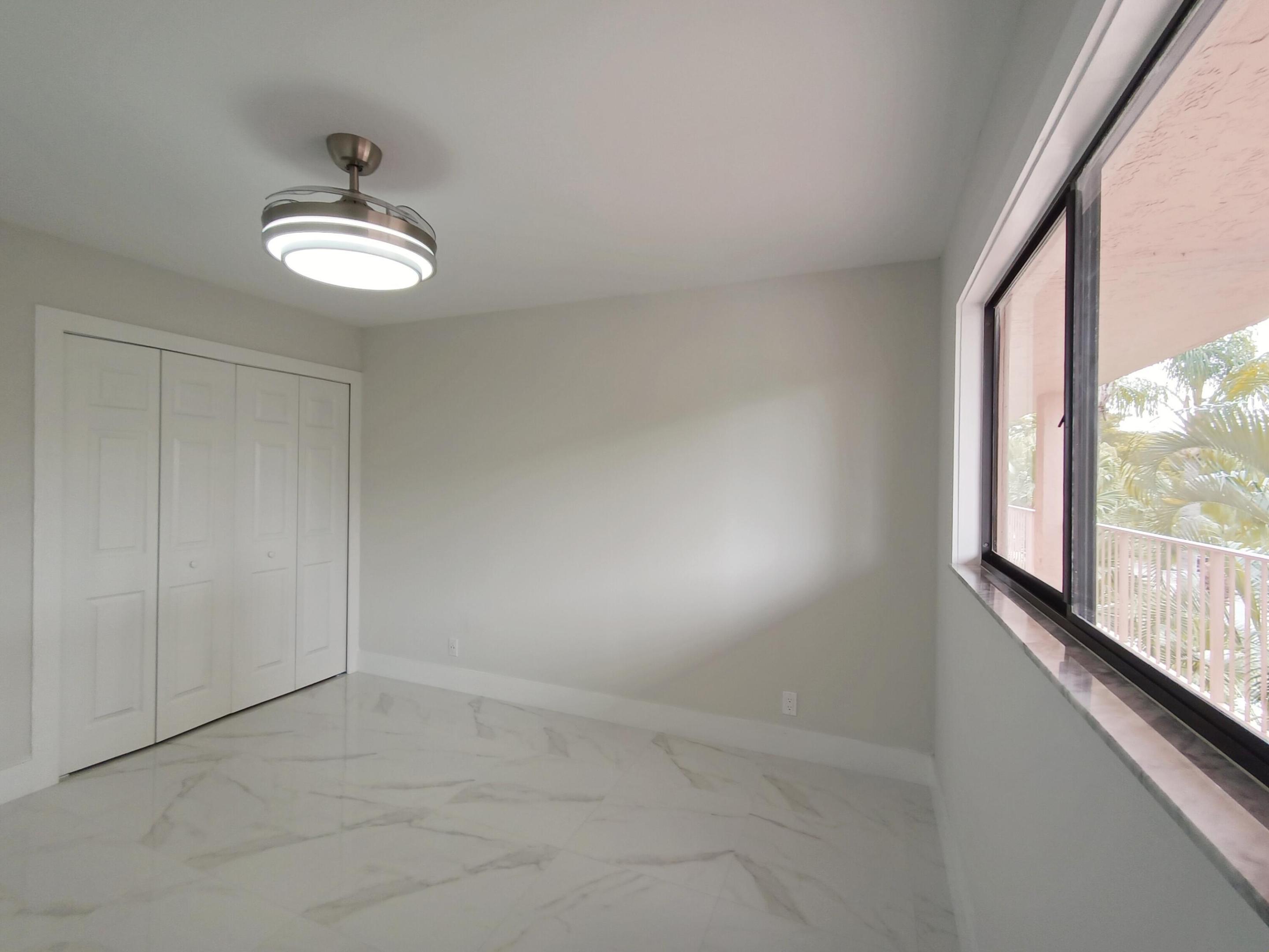 7320 Amberly Lane 305