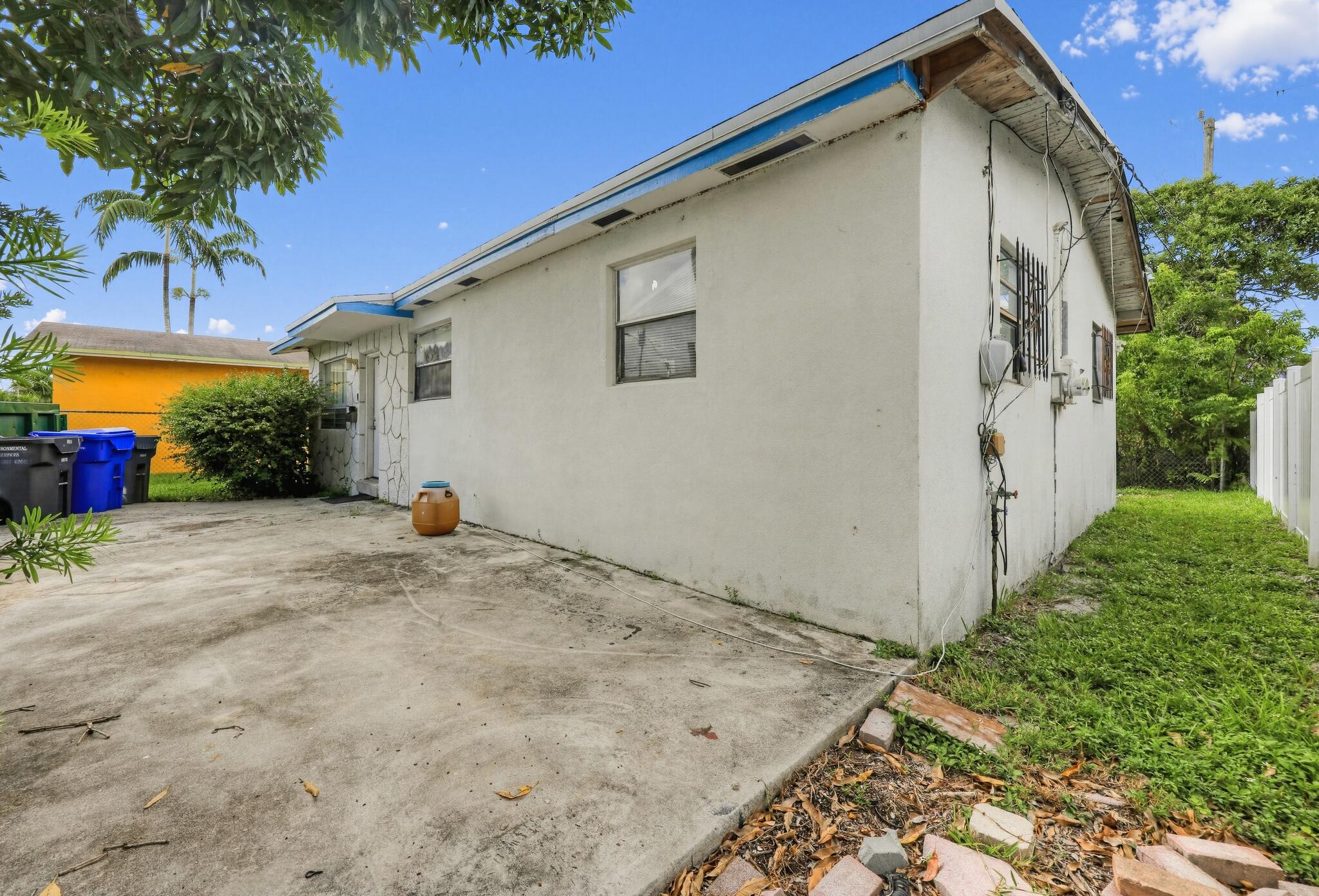 5450 FLETCHER Street