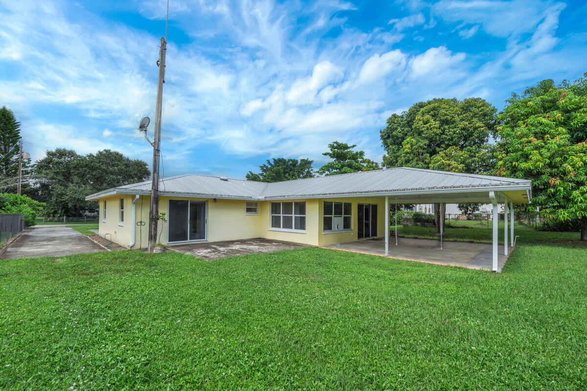 446 SANTA FE Road