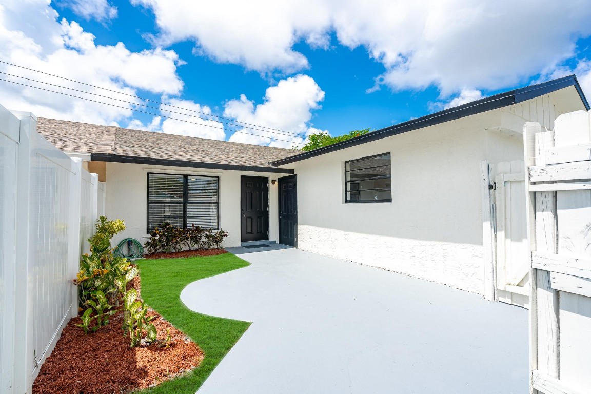 4433 SE VILLAGE ROAD