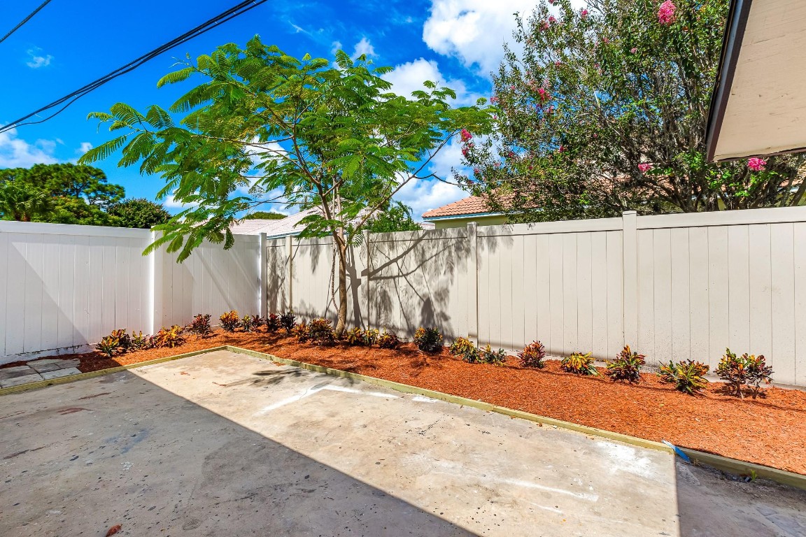 4433 SE VILLAGE ROAD