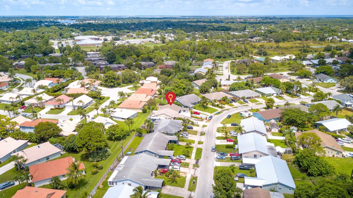 4433 SE VILLAGE ROAD