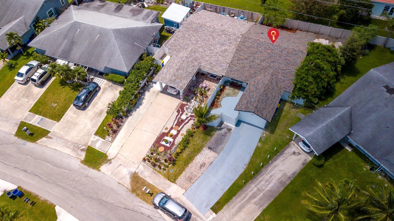 4433 SE VILLAGE ROAD