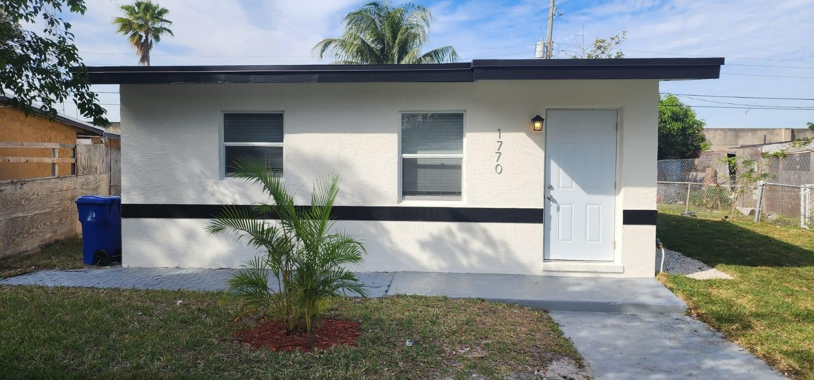 1770 Lauderdale Manor Dr