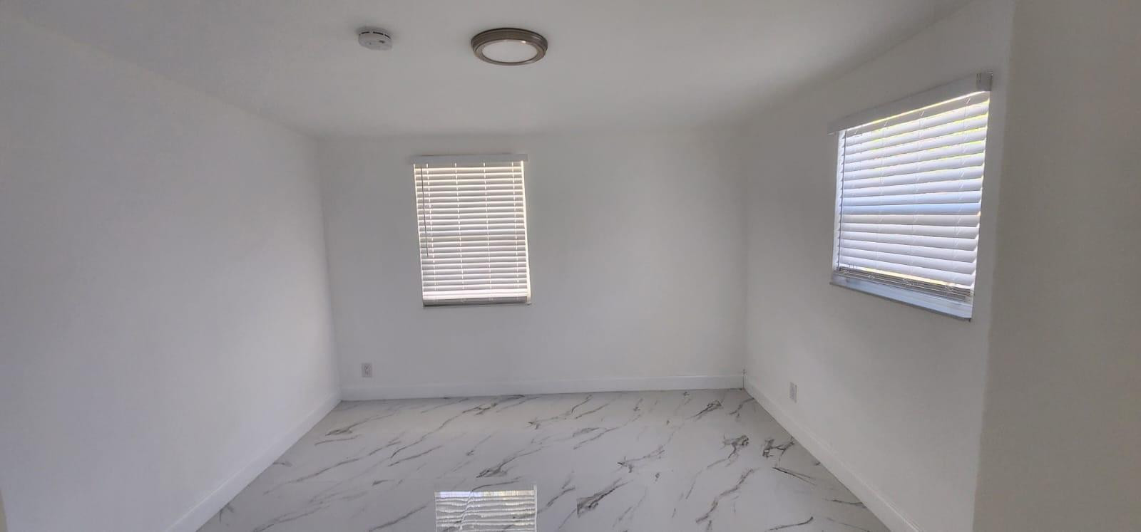 1770 Lauderdale Manor Dr