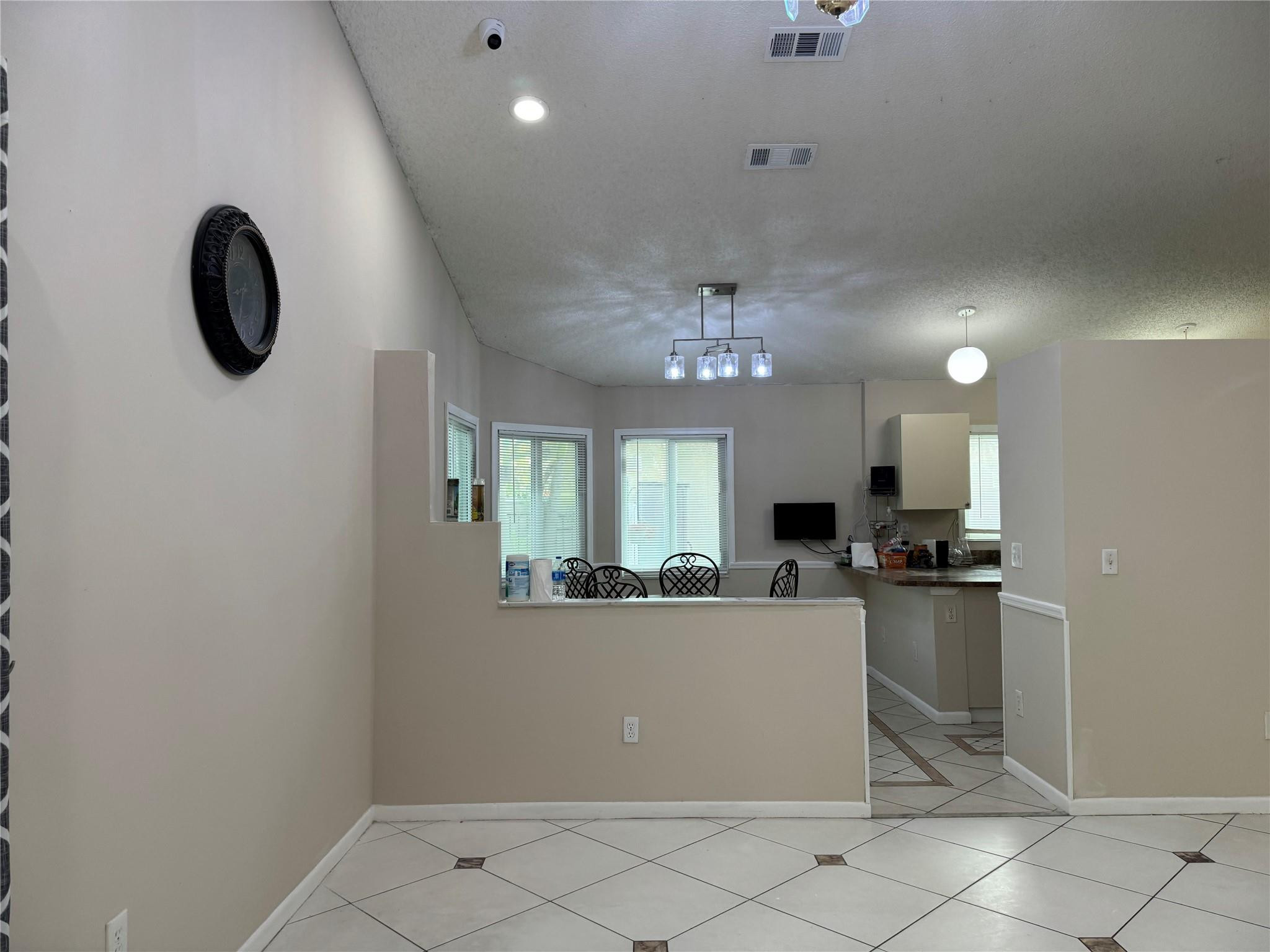 1038 W Jasmine Ln