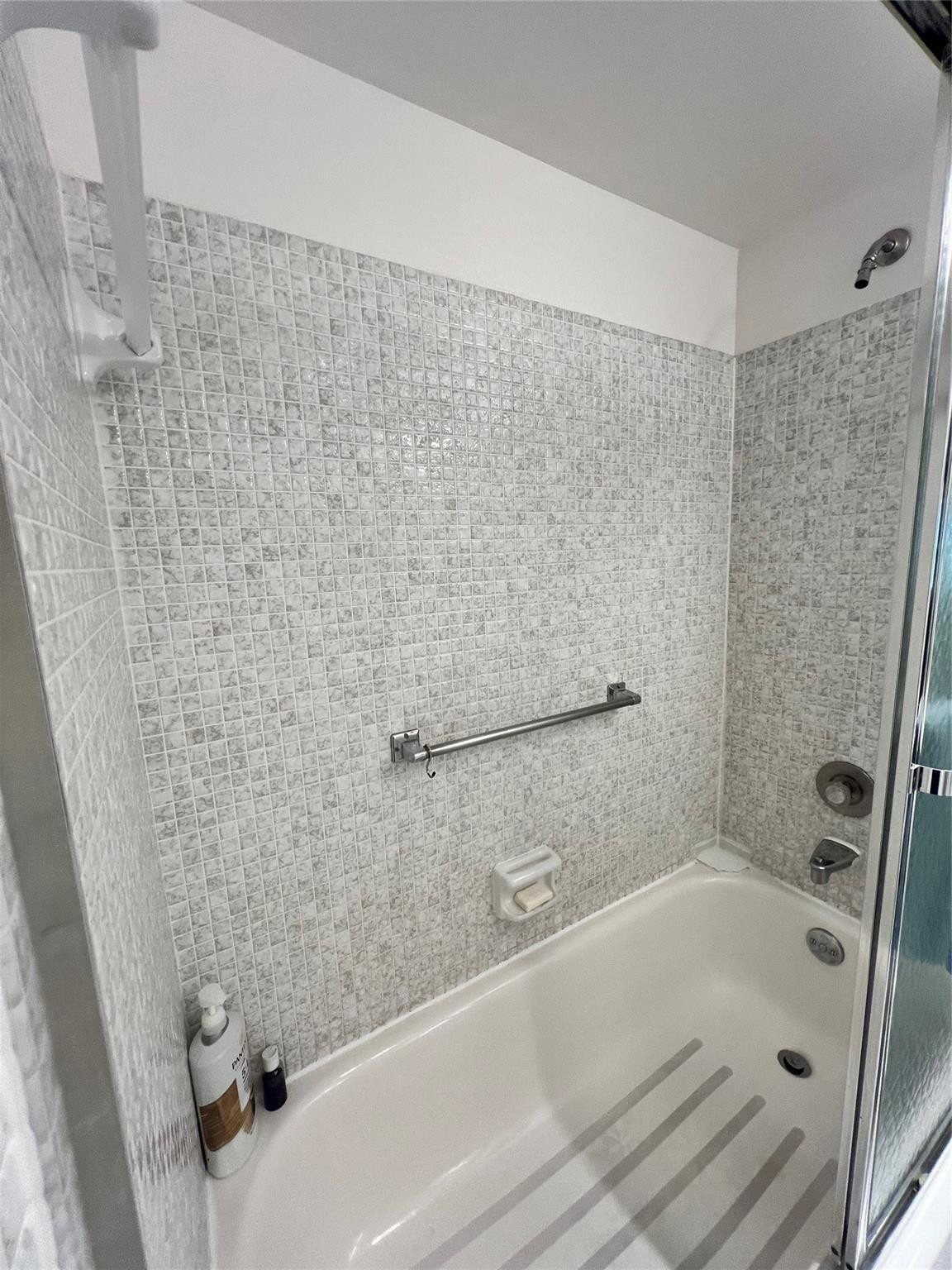 1027 Ellesmere B 1027