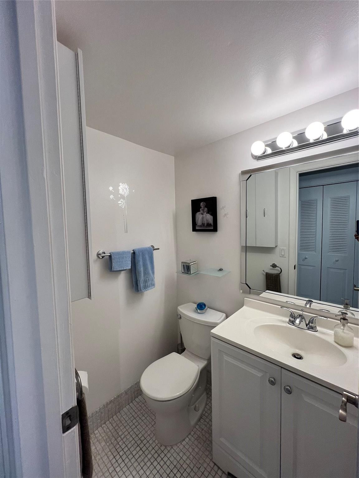 1027 Ellesmere B 1027