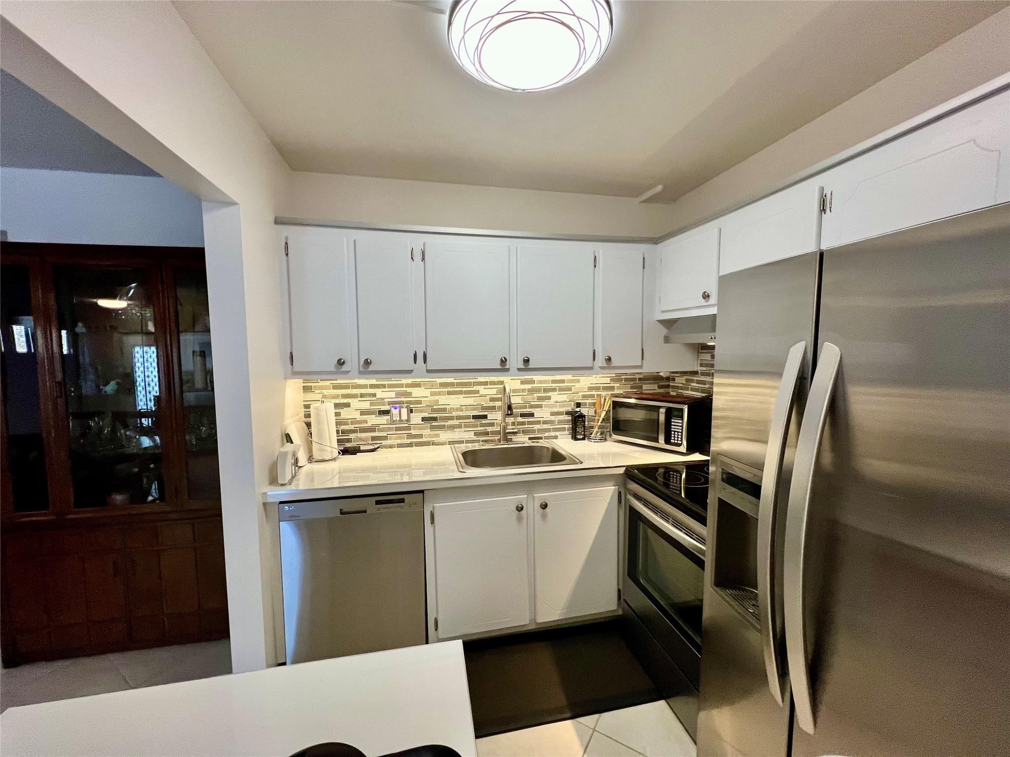 1027 Ellesmere B 1027