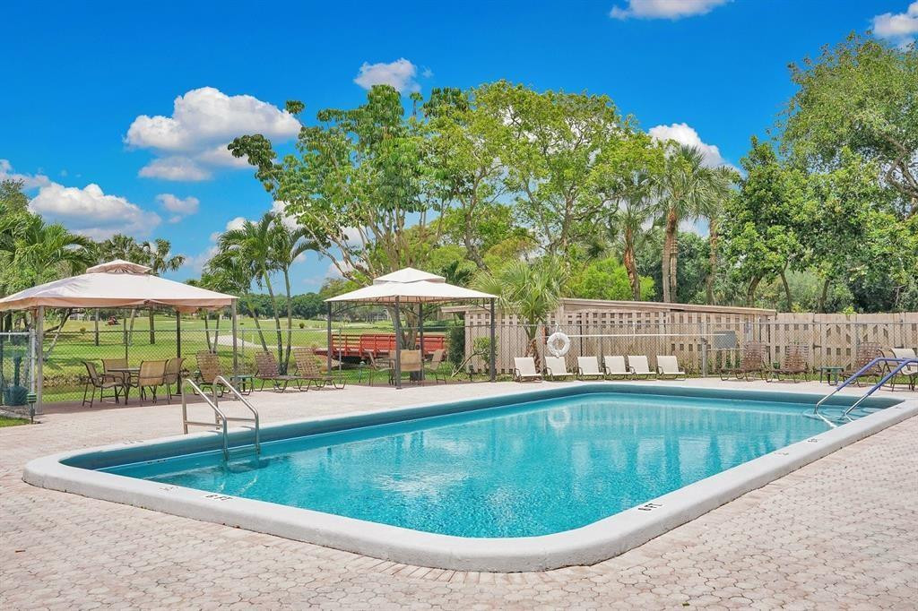 9410 Tangerine Pl 407