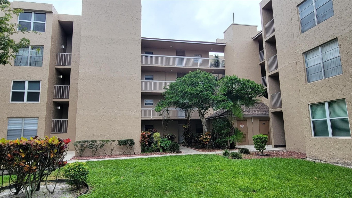 9410 Tangerine Pl 407