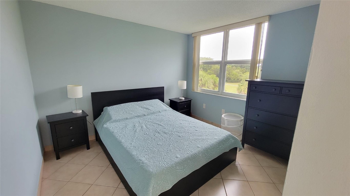 9410 Tangerine Pl 407