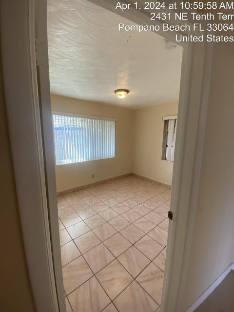 2431 NE 10th Ter 0