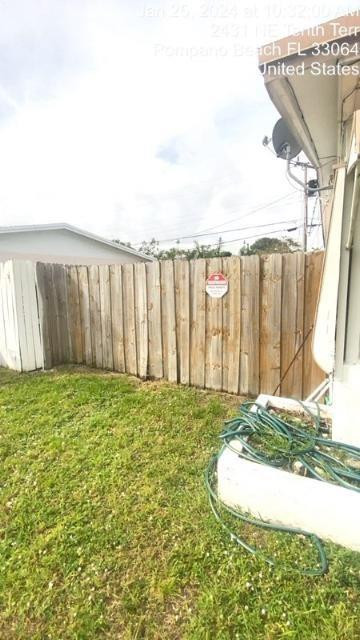 2431 NE 10th Ter 0