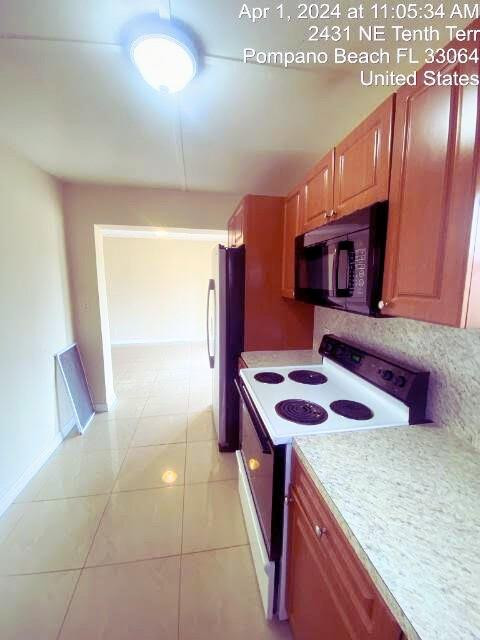 2431 NE 10th Ter 0