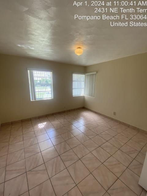 2431 NE 10th Ter 0