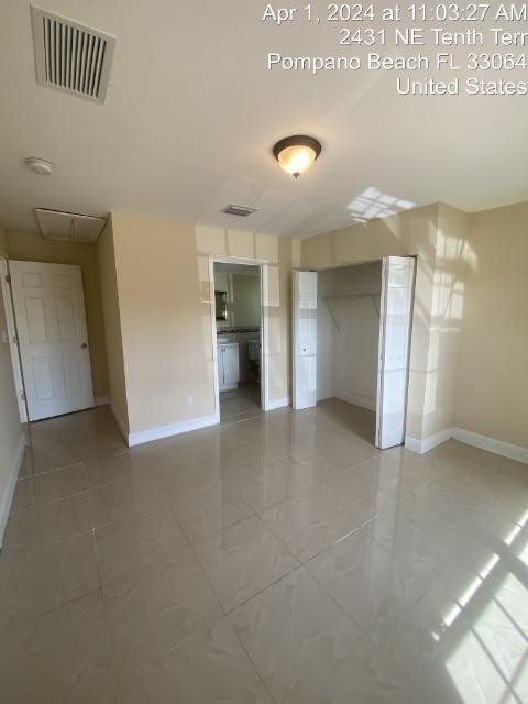 2431 NE 10th Ter 0