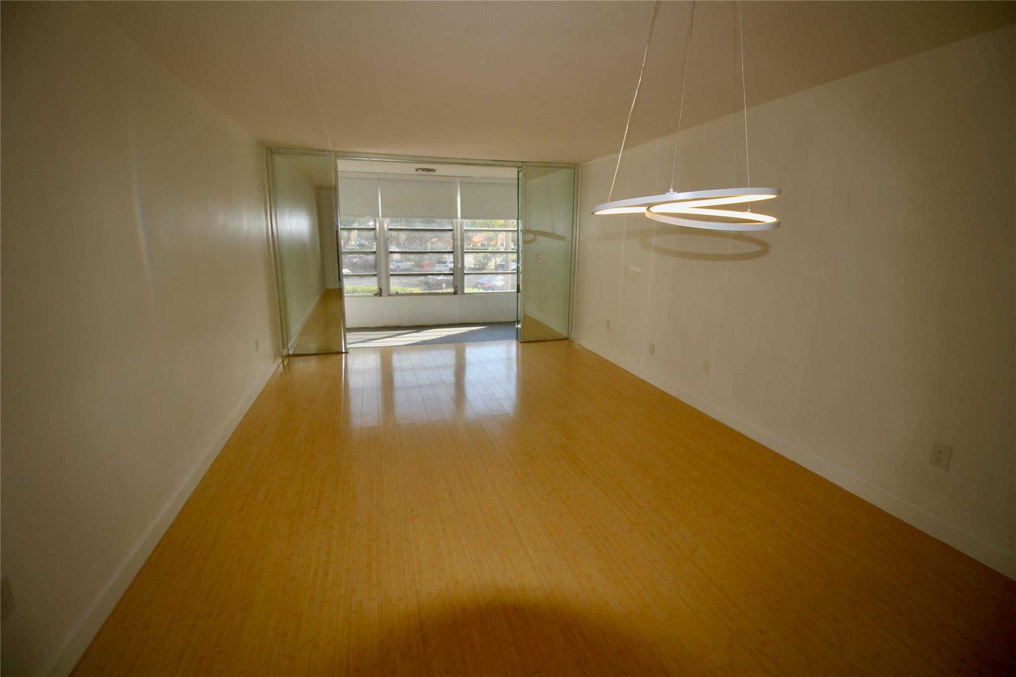 1800 N Lauderdale Ave 1201