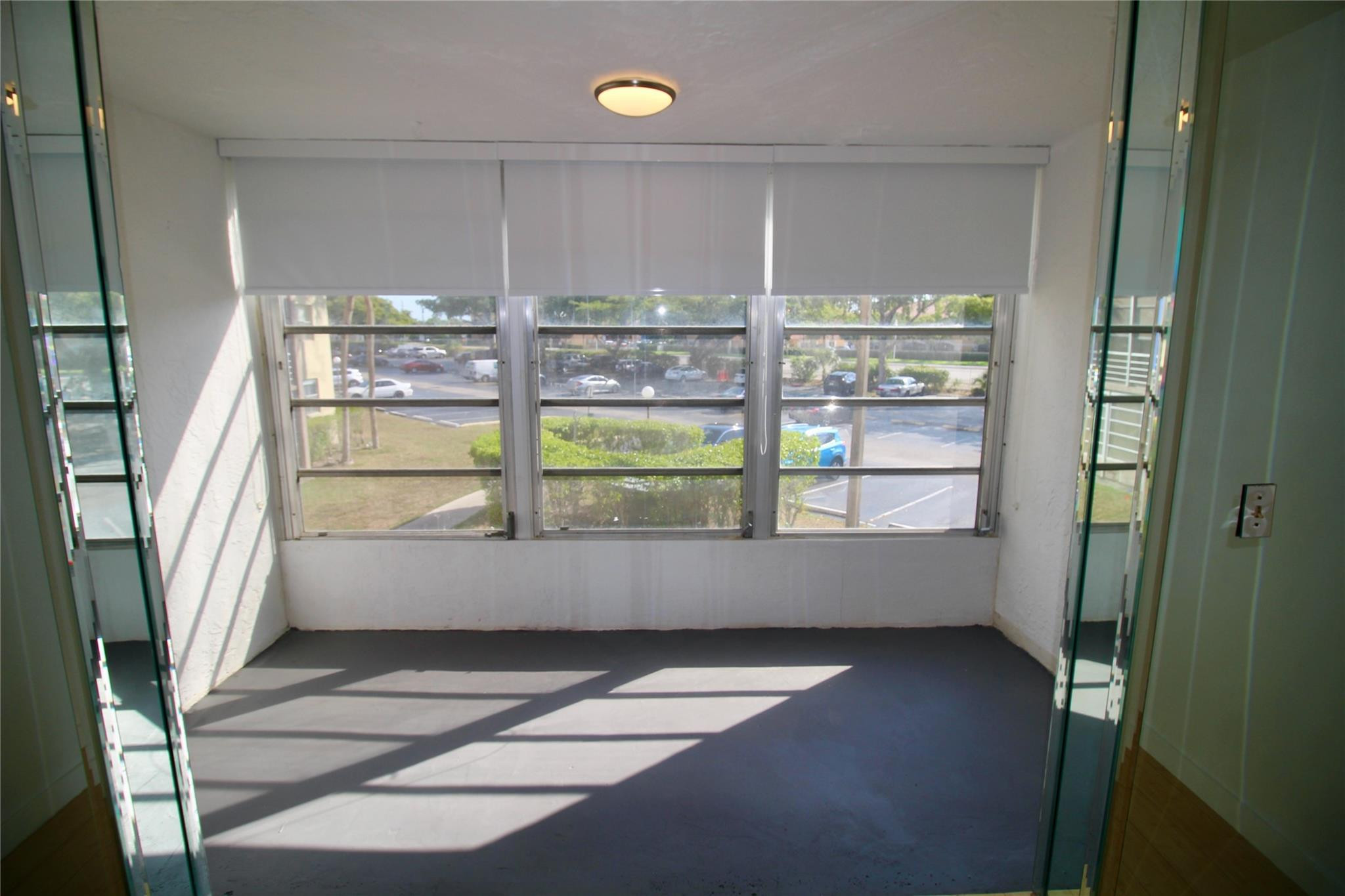 1800 N Lauderdale Ave 1201