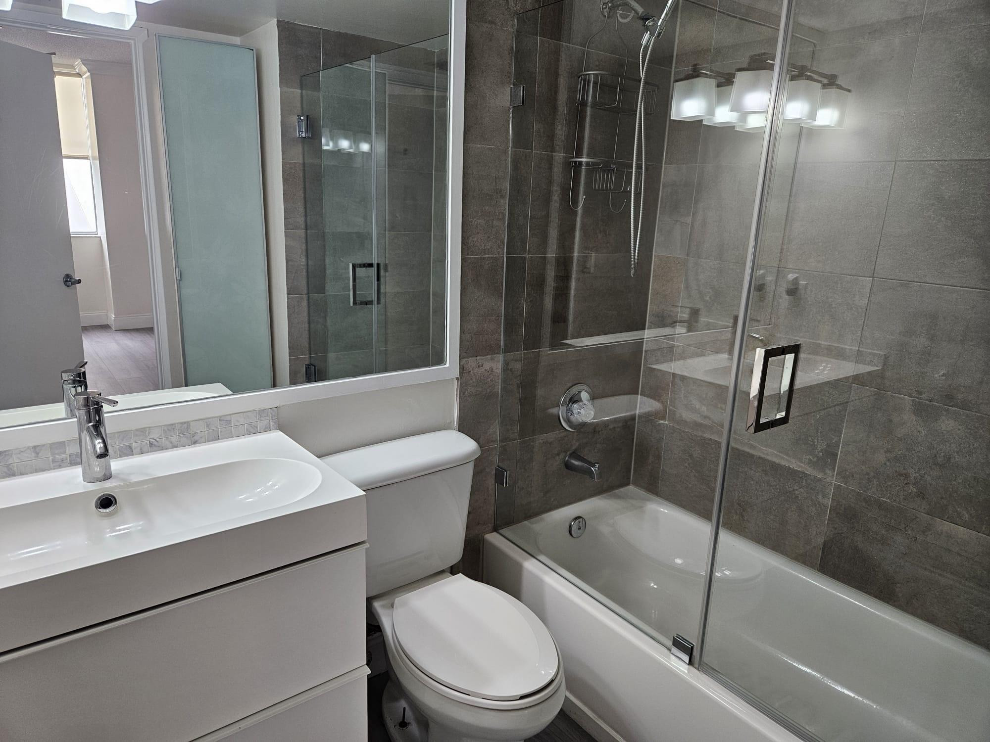 126 SW 17 RD 407
