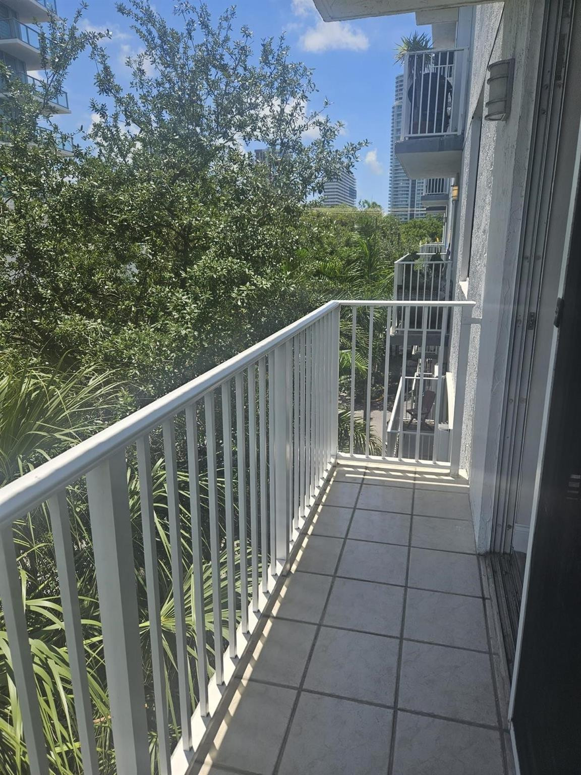 126 SW 17 RD 407