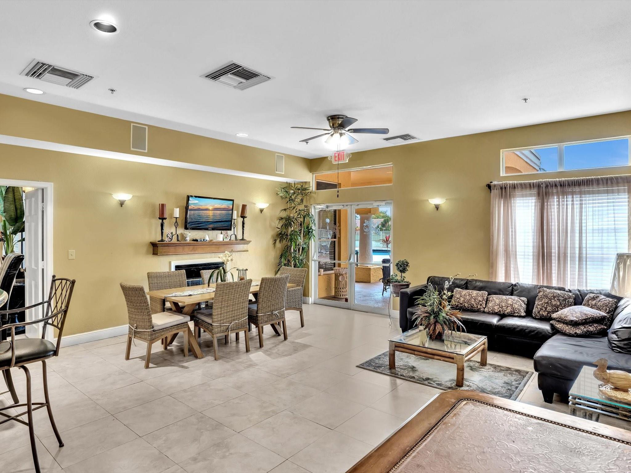 2465 NW 33rd St 1513