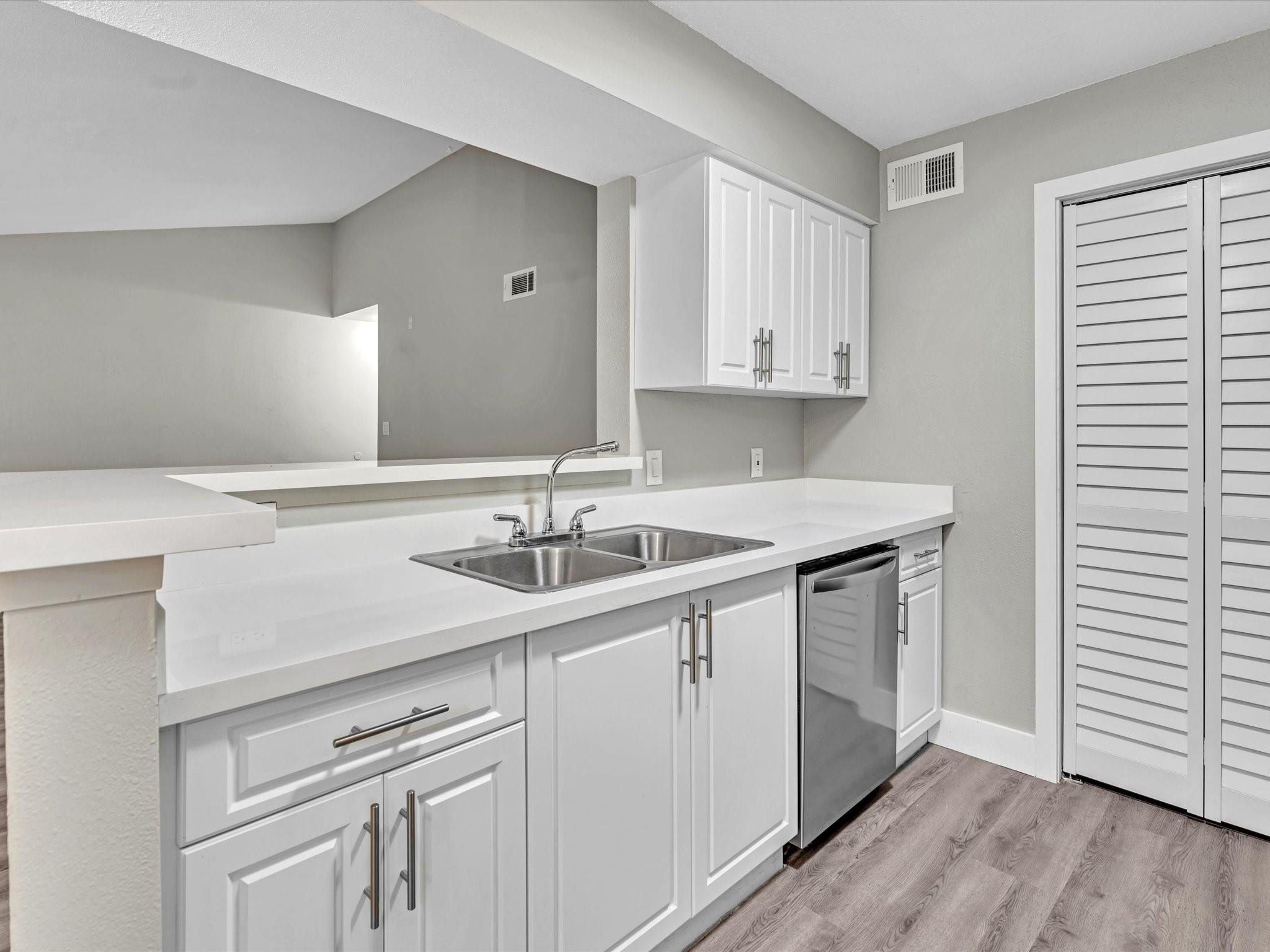 2465 NW 33rd St 1513