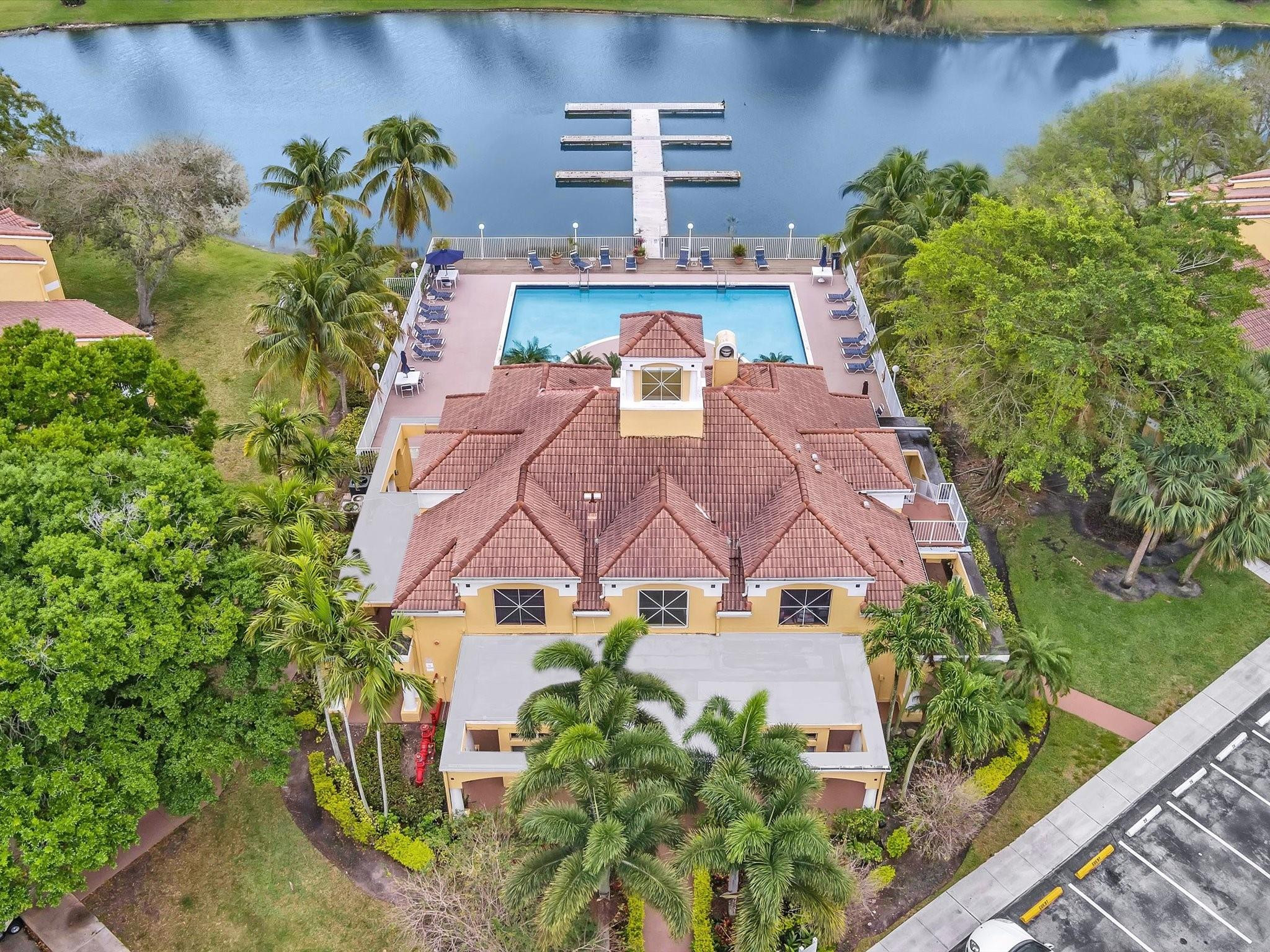 2465 NW 33rd St 1513