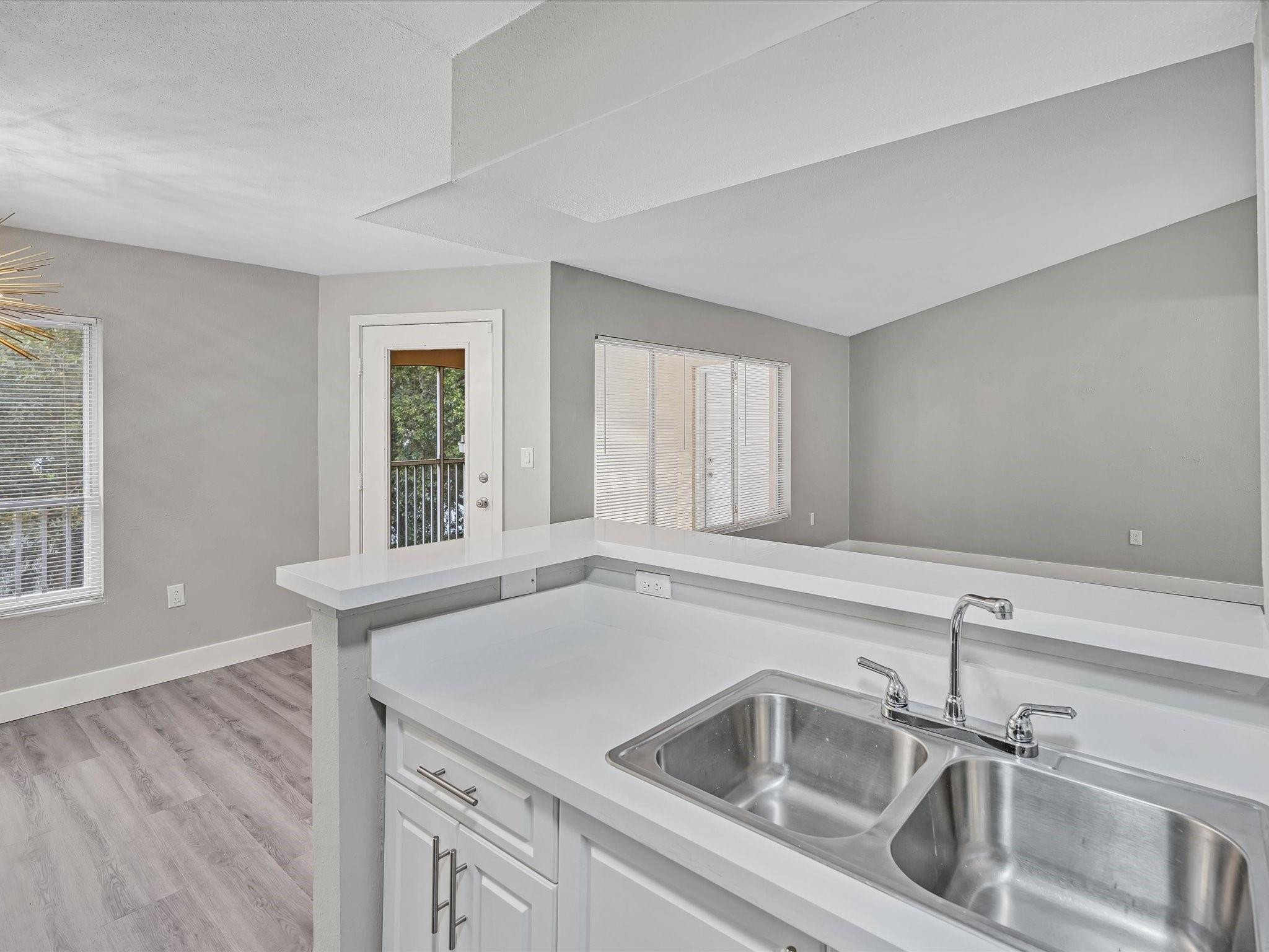 2465 NW 33rd St 1513