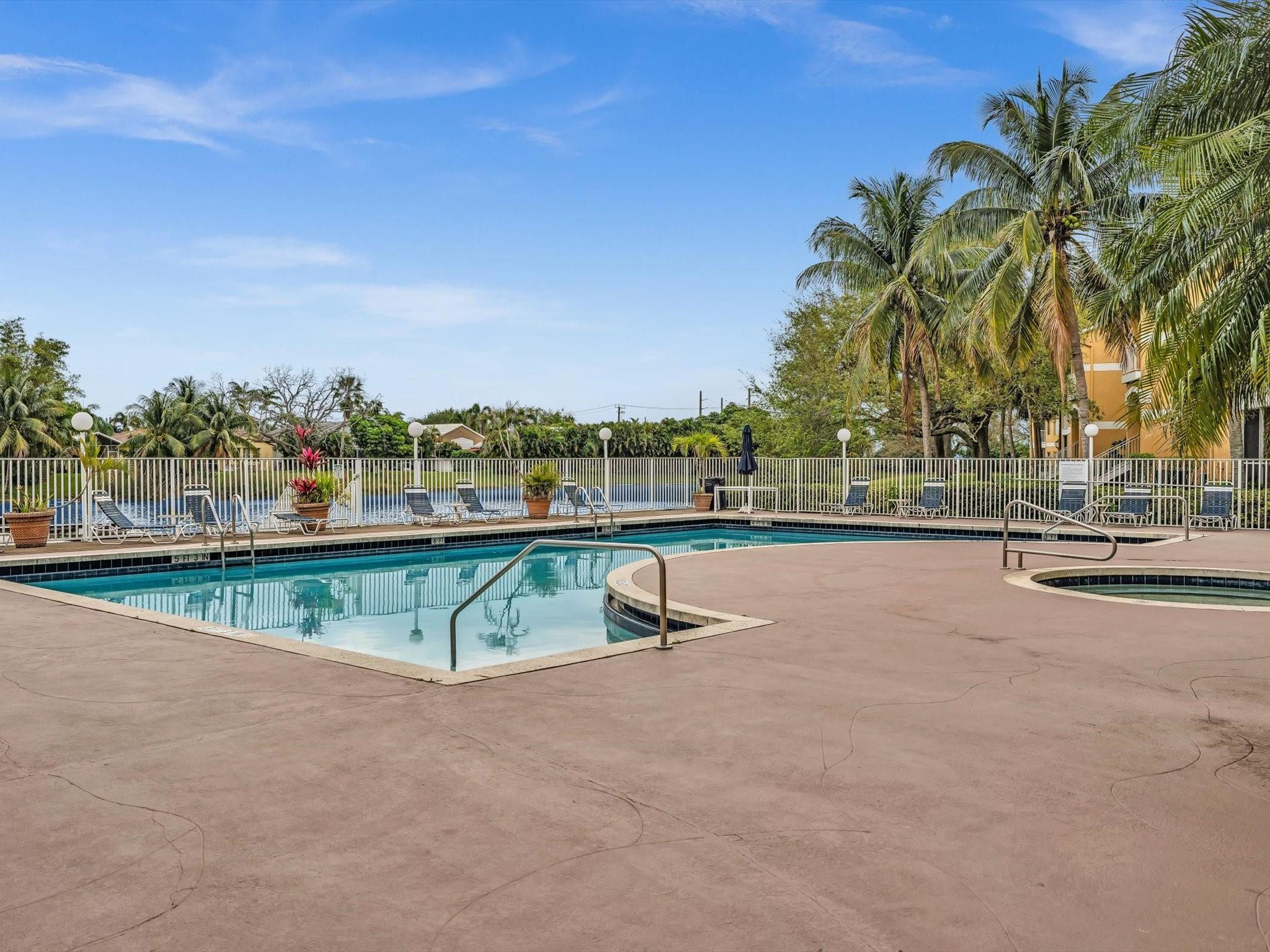 2465 NW 33rd St 1513