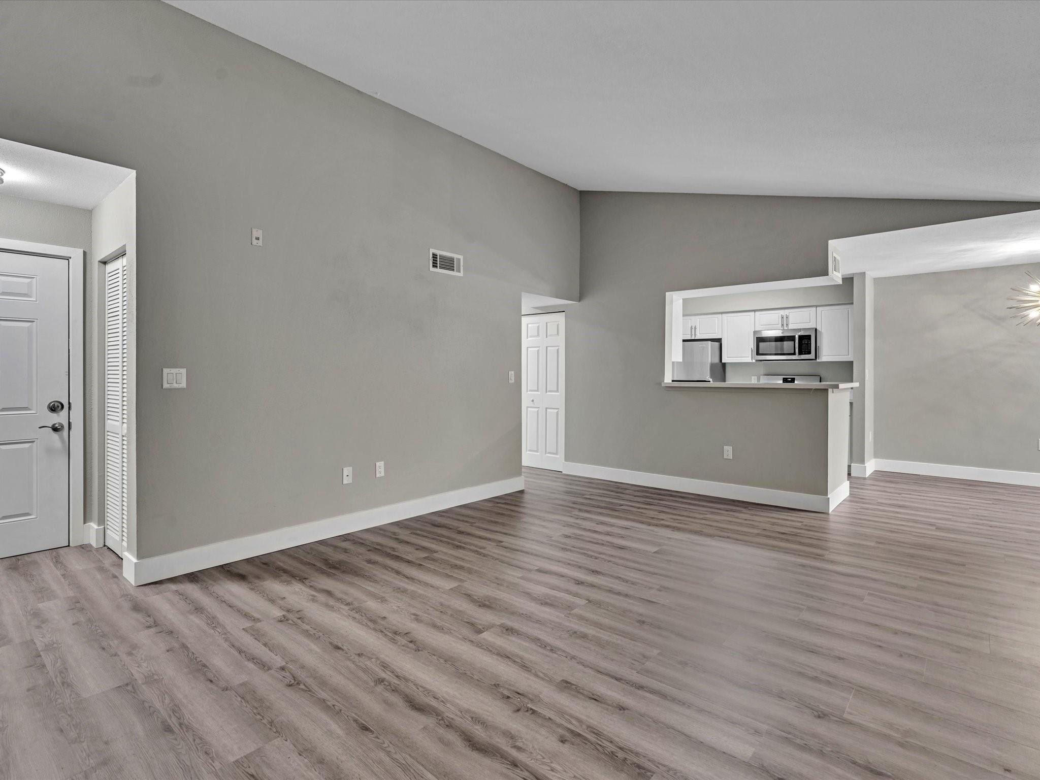 2465 NW 33rd St 1513